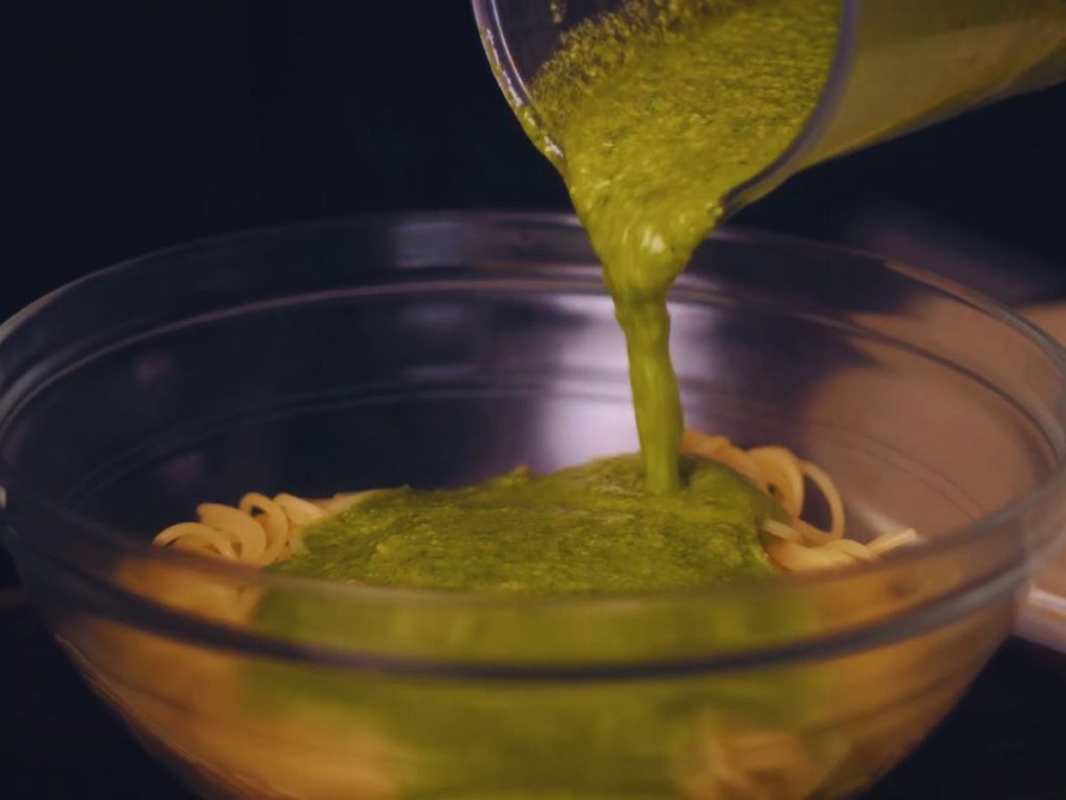 Receita de Molho Pesto simples para fazer rápido para o almoço de Natal