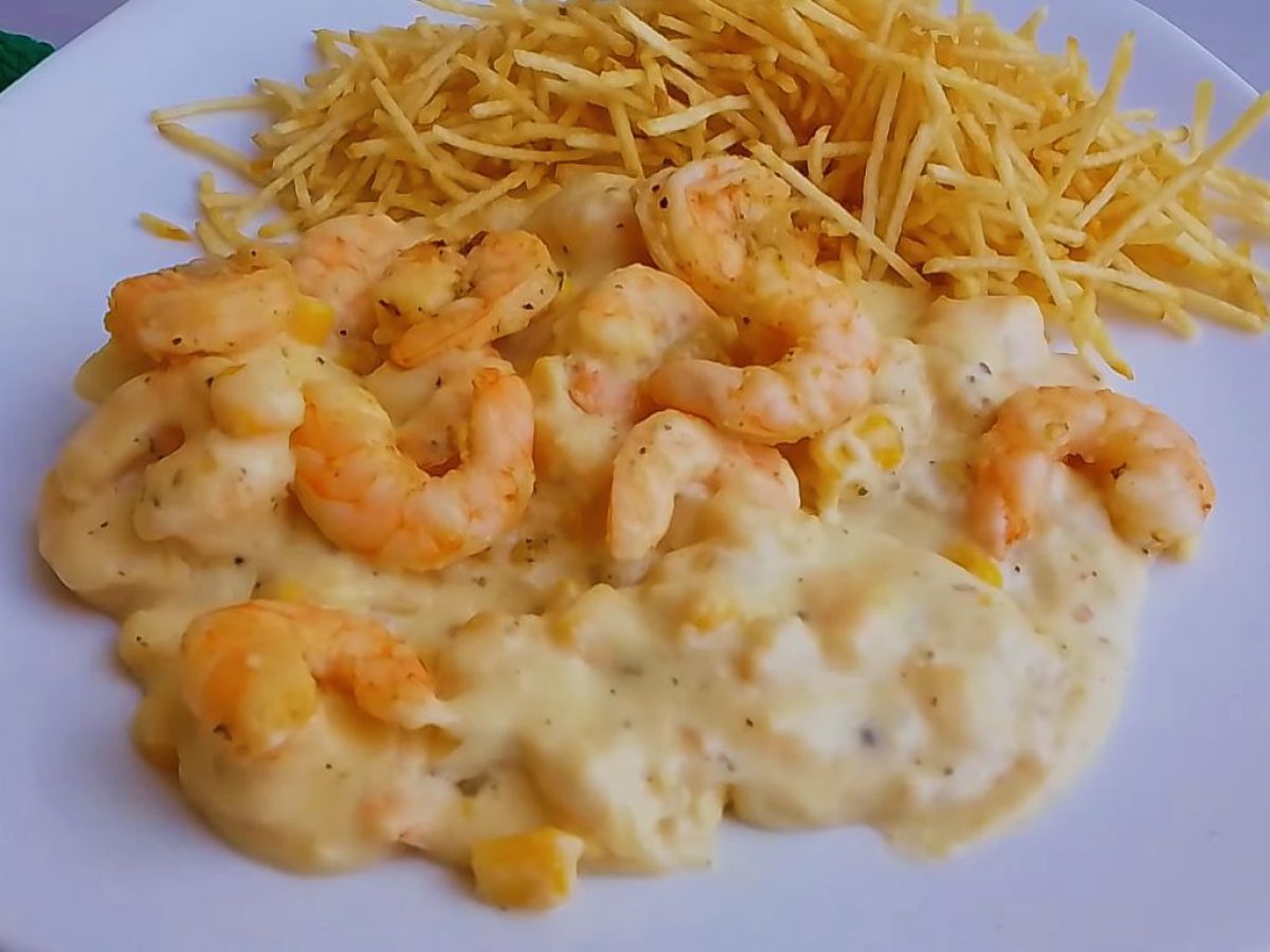 Receita de Camarão ao Molho Branco delicioso mais simples de fazer