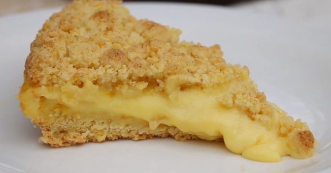 Bolos: Receita de cuca de leite condensado com farofa