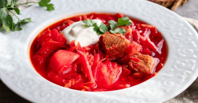 Pratos: Receita de Borscht Perfeita que Fica Igual a de Chefs do Leste Europeu