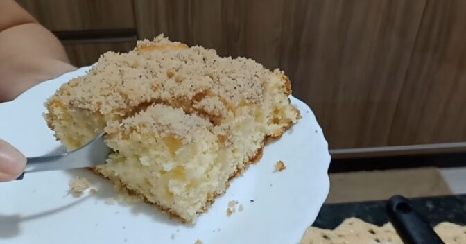 Bolos: Receita de Cuca Simples com Farofa Perfeita para a Hora do Cafézinho