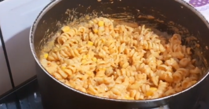 Massas: Receita de macarrão com sardinha que salva o almoço com pouco dinheiro
