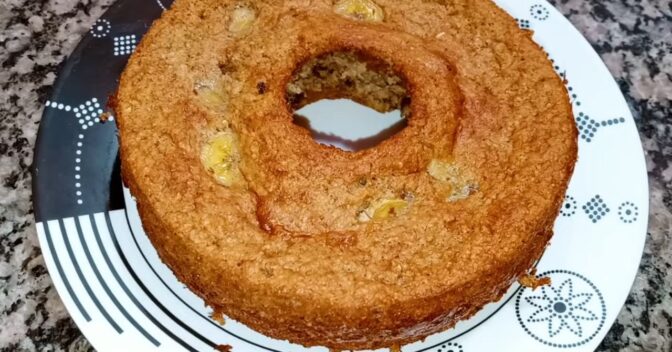 Bolos: Bolo saudável de banana e aveia que todo mundo pede a receita