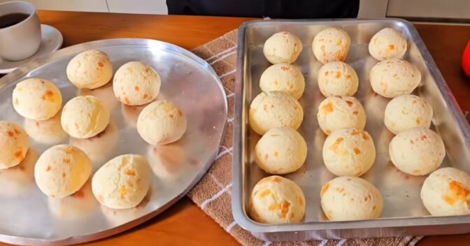 Salgados: Como fazer pão de queijo com polvilho doce que não murcha e fica super crocante