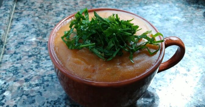 Pratos: Mingau de fubá com couve e carne moída: receita perfeita para os dias frios
