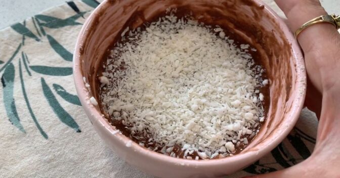 Doces: Mousse de chocolate zero açúcar que mata a vontade de doce em 10 minutos
