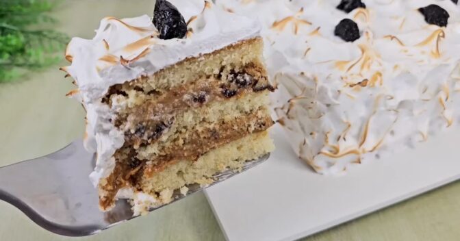 Bolos: Bolo de doce de leite com ameixa: o mais cremoso que você já fez