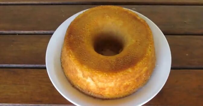 Bolos: Bolo de milho com fubá cremoso que derrete na boca; super fácil de fazer
