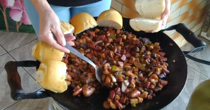 Pratos: Entrevero gaúcho com pinhão: receita do Sul que é impossível resistir