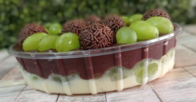 Sobremesas: Escondidinho de uva: a melhor sobremesa para surpreender hoje mesmo