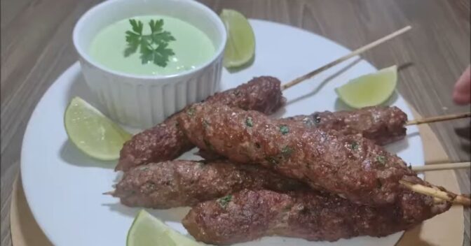 Carnes: Receita de Kafta caseira que fica suculenta igual do restaurante árabe