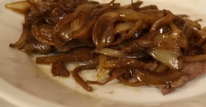 Carnes: Bife acebolado simples em menos de 30 minutos: receita rápida e deliciosa