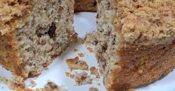 Bolos: Receita de bolo de pinhão molhadinho com farofa crocante que vai te surpreender