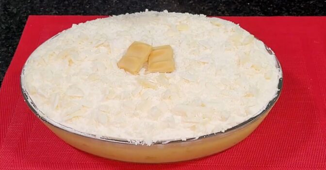 Sobremesas: Sobremesa de abacaxi com chocolate branco que vai fazer sucesso nas festas