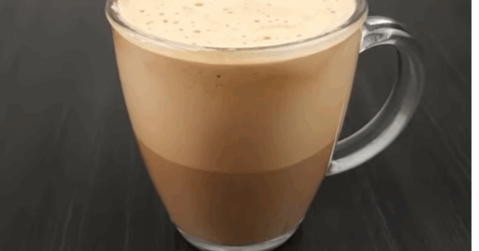 Drinks: Aprenda a preparar um Café Cremoso que fica no ponto certo