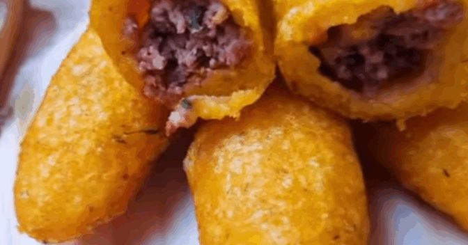 Entradas e Petiscos: Uma receita de Bolinho Caipira de Carne Moída que é perfeita para essa época do ano
