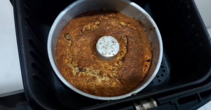 Bolos: Receita de bolo de banana e aveia na Air fryer que fica bem fofinho e saudável