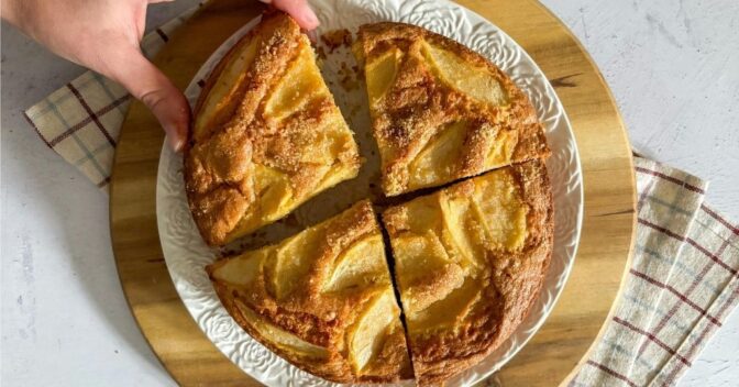Air Fryer: Receita perfeita de Bolo de Maçã com Canela que vai transformar seu café da tarde