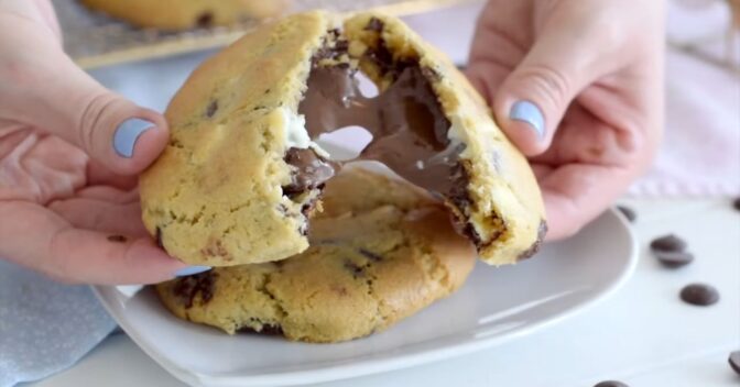 Doces: Receita de cookie recheado com Nutella que vai mudar sua vida na cozinha