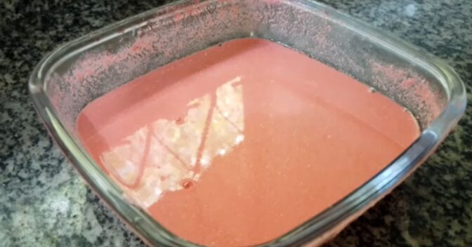 Sobremesas: Como fazer gelatina com creme de leite que vai parecer de outro planeta