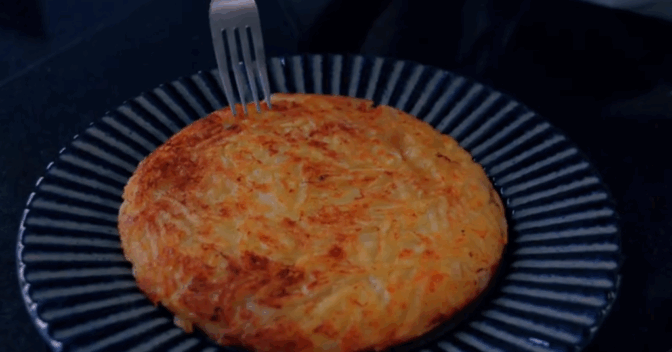 Lanches: Como fazer Batata Ralada na Frigideira que fica pronta em 20 minutos