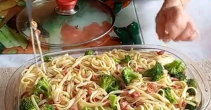 Pratos: Você vai amar esse jeito de fazer Macarrão Alho e Óleo com Brócolis e Bacon