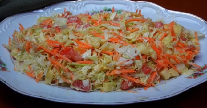 Acompanhamentos: Receita de Salada de Repolho com Cenoura e Creme de Leite