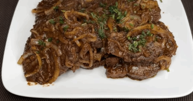 Carnes: Eu aprendi o jeito certo para fazer bife na panela de pressão e vou te ensinar; bem rápido