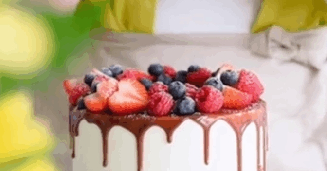 Bolos: Receita de bolo de frutas vermelhas com um truque para deixá-lo ainda mais saboroso