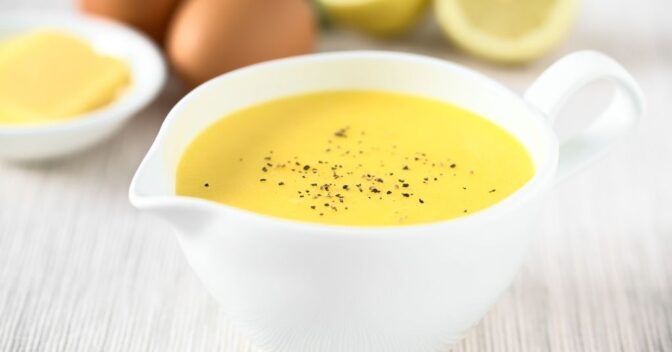 Molhos: Como fazer Creme Holandês que combina com tudo: da batata frita até o peixe assado